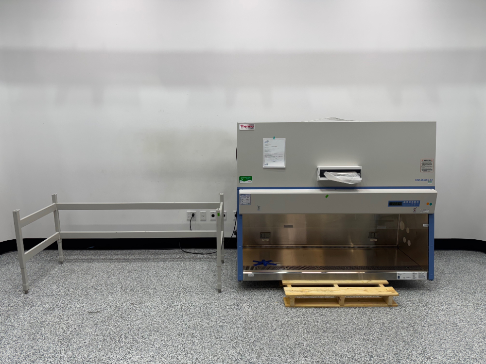 Image of Thermo 1300 Series A2 6' BioSafety Cabinet